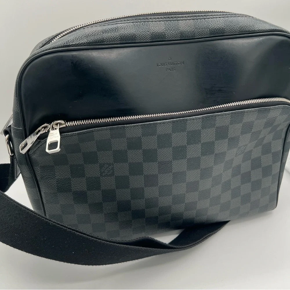 Louis Vuitton Black and Gray Damier Graphite Messenger Bag